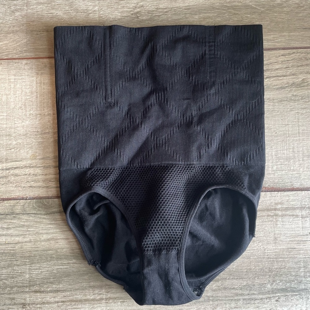 High Waisted Body Shapewear Slip On Panty Small Waist Flat Stomach Size: M